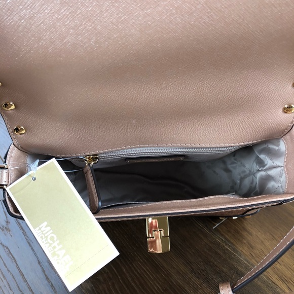 NWT Michael Kors Tina studded trunk handbag - Picture 6 of 8